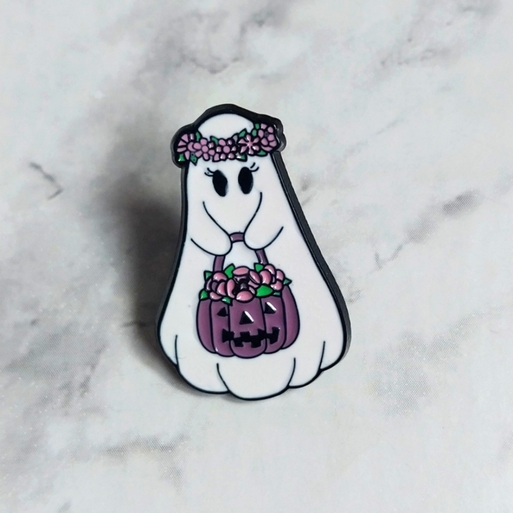 Cute ghost with pumpkin Brooch pin for Halloween